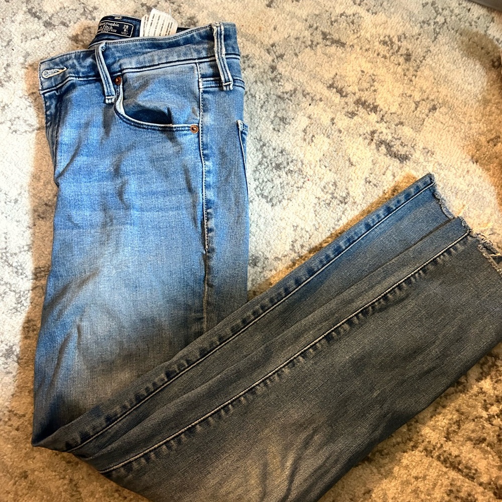 Abercrombie Simone skinny jeans raw hem